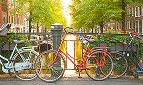 AMSTERDAM ES LA CAPITAL MUNDIAL DE LAS BICICLETAS