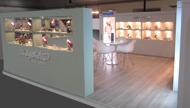 Mayoral acude a las ferias MOMAD y MICAM